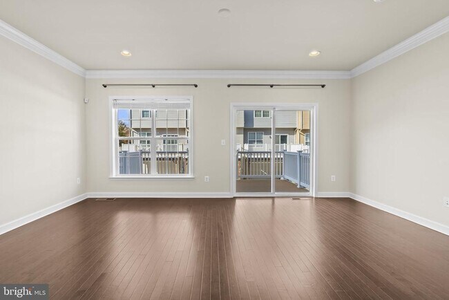 Building Photo - 3030 Mia Ln