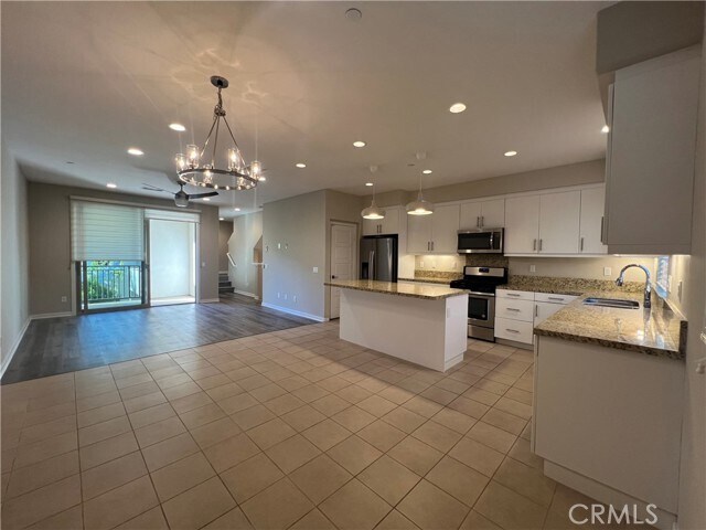 Building Photo - 177 Magnet