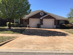 Building Photo - 1905 Charleston Ct