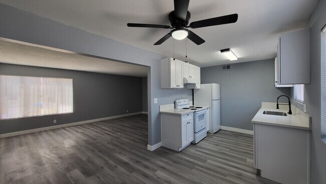 Building Photo - 3240 N Michael Way