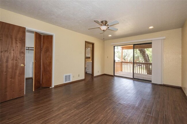 Building Photo - 15 Cypress Fairway Village