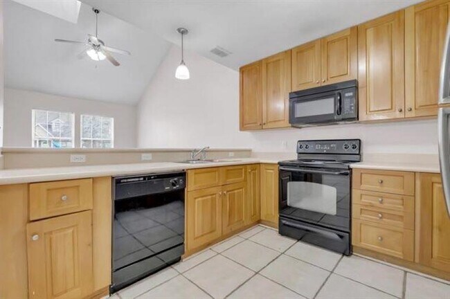 Building Photo - 3388 Sawtooth Dr