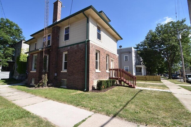 Building Photo - 6503 24th Ave