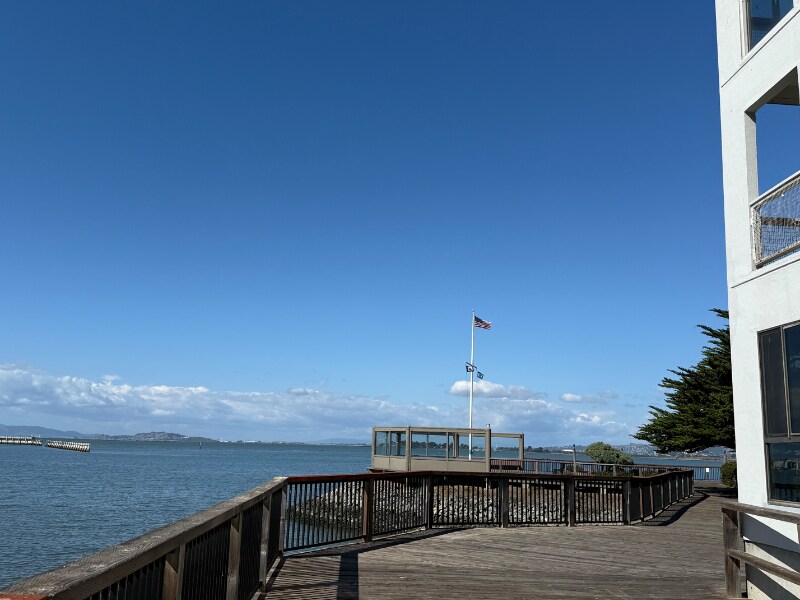 Building Photo - 4 Admiral Dr