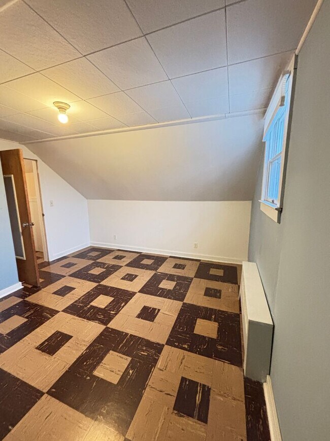 Building Photo - 4br Home for rent in Bethlehem PA