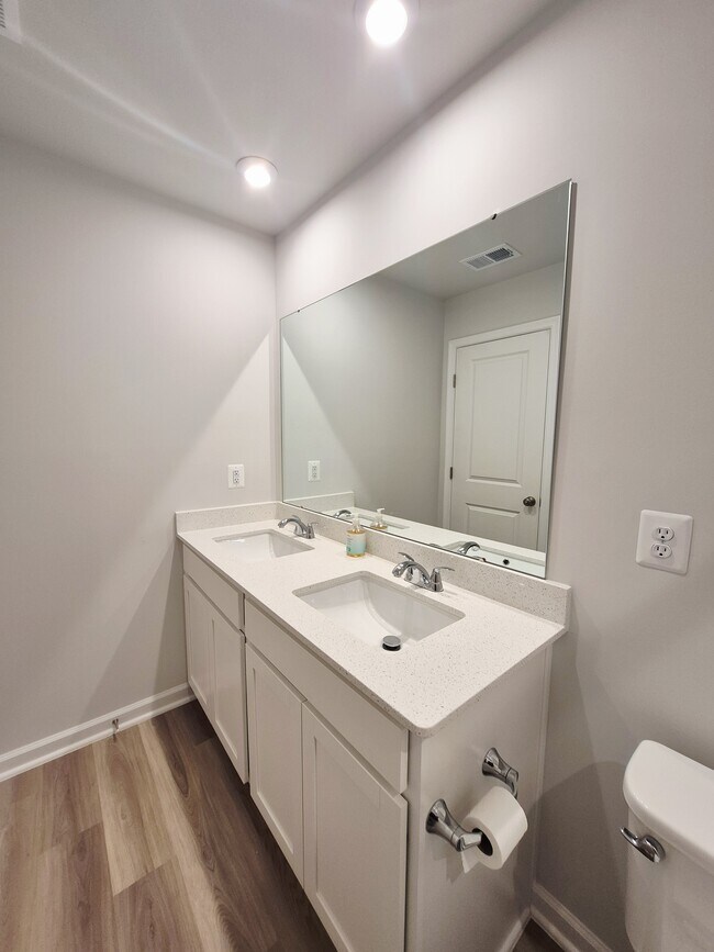 Building Photo - 50 Grayson Village Dr