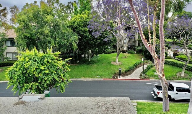 Building Photo - 14 Lago Norte