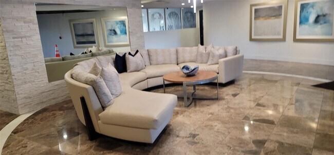 Building Photo - 3800 Galt Ocean Dr