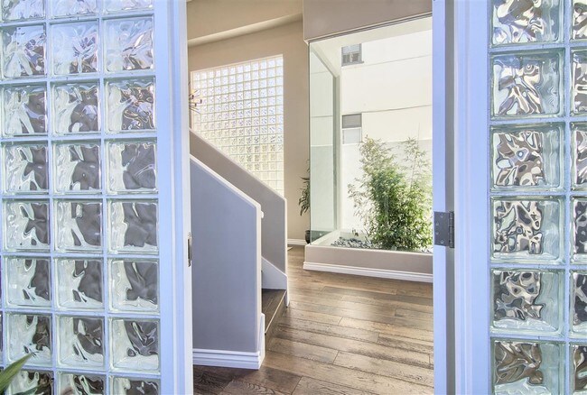 Building Photo - 2906 2nd St