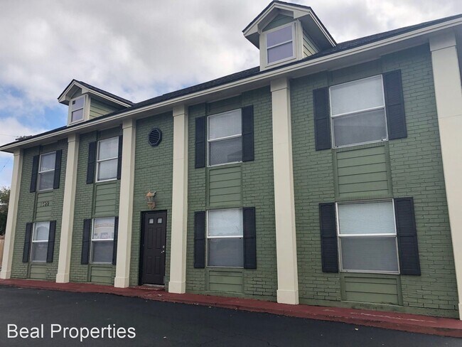 Primary Photo - 2 br, 1 bath House - 1512 Broadmoor C