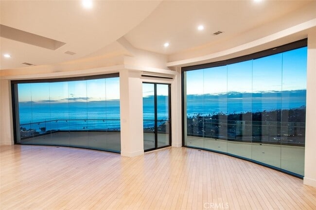 Building Photo - 648 Mystic View