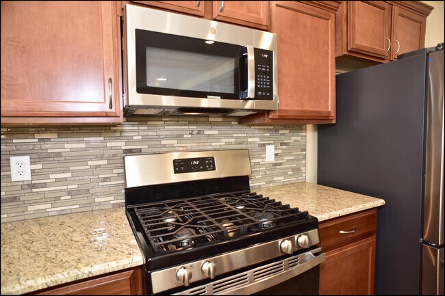 Building Photo - 5440 Limestone Dr