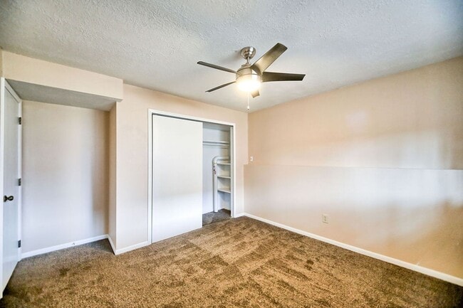 Building Photo - 2 Bedroom Duplex in Greeley