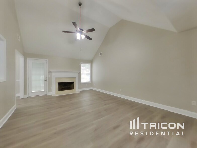Building Photo - 107 Hearthstone Walk