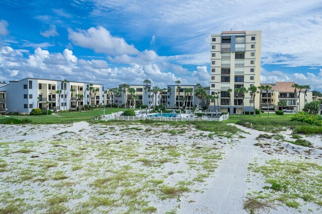 Building Photo - January or April 2025 2BR/2BA Gulfview Con...