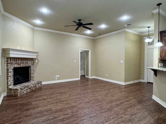 Building Photo - 309 Ash Dr