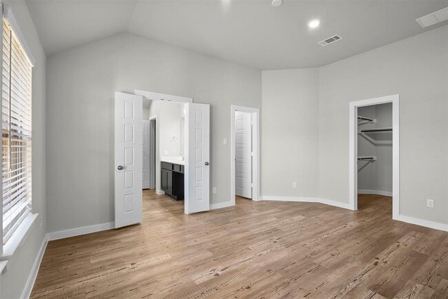 Building Photo - 4703 Preservation Oaks Ln