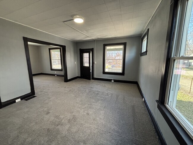 Building Photo - 50 Forest Ave SE