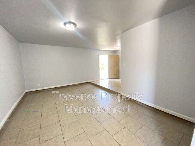 Building Photo - 6810 Trail Lake Dr