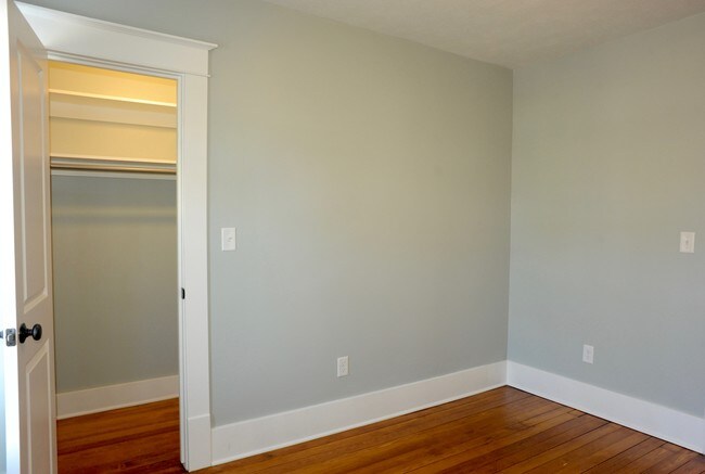 Building Photo - 1136 Sibley St NW