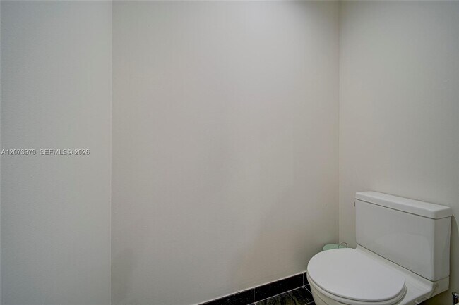 Building Photo - 900 Biscayne Blvd