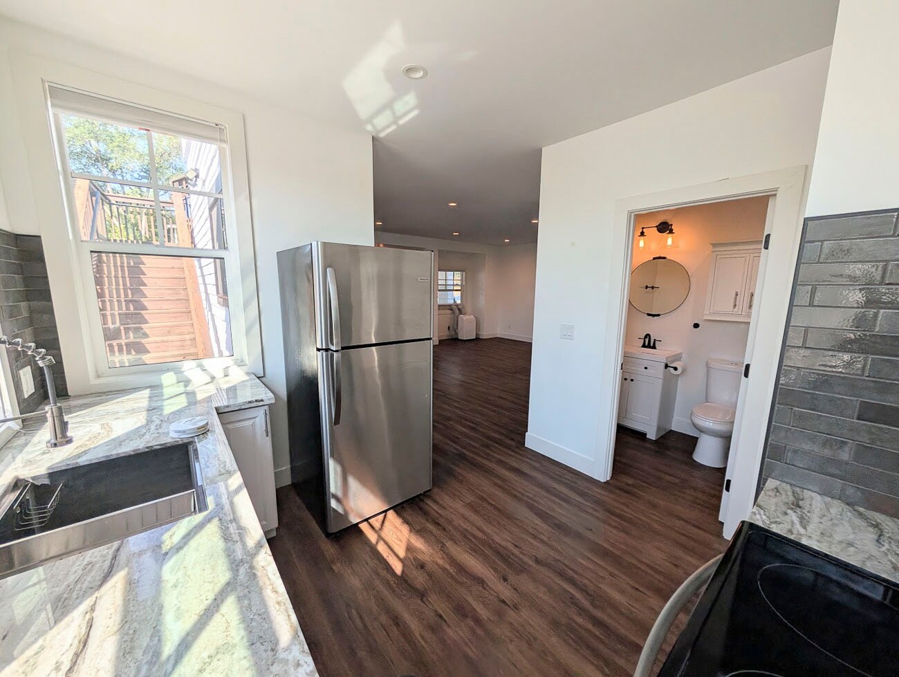 Building Photo - 780 Forest St