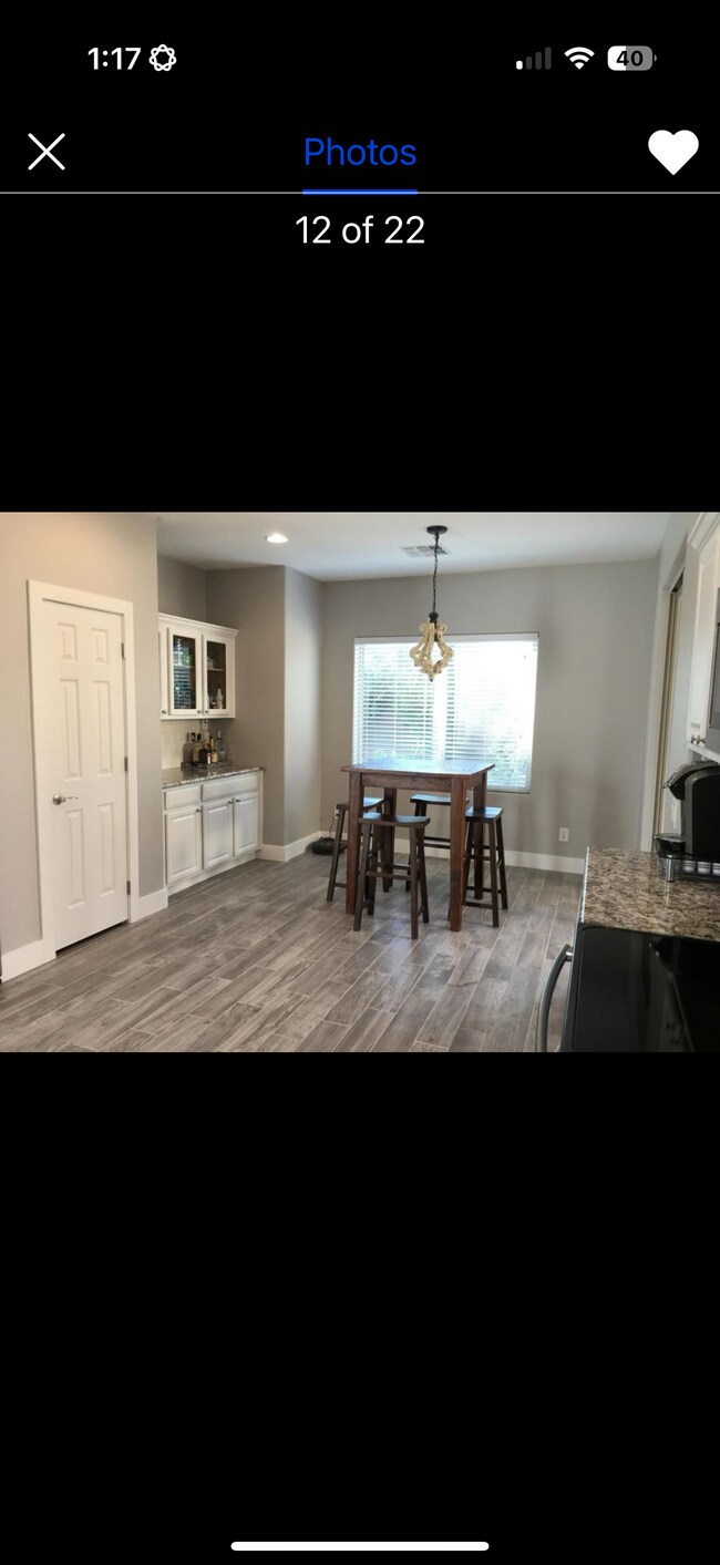 Building Photo - 896 E Cherry Hills Dr