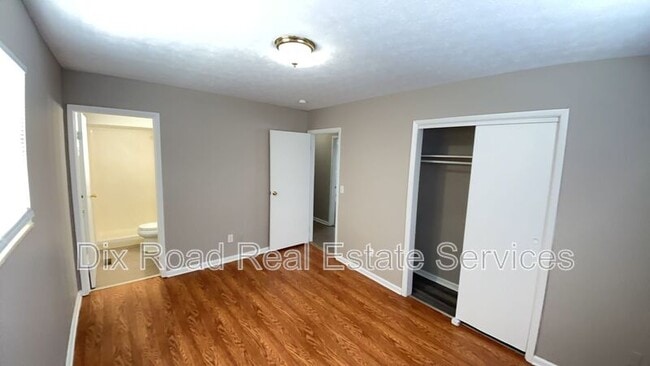 Building Photo - 5926 Janice Dr