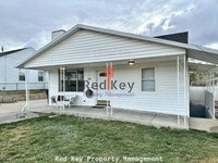 Building Photo - 3rd St Duplex