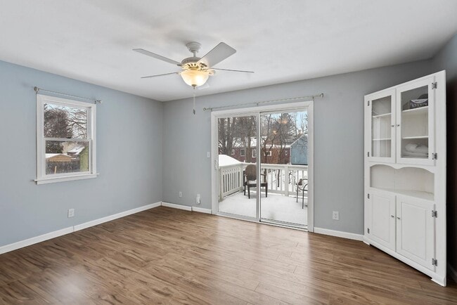 Building Photo - 243 Harwood Ave