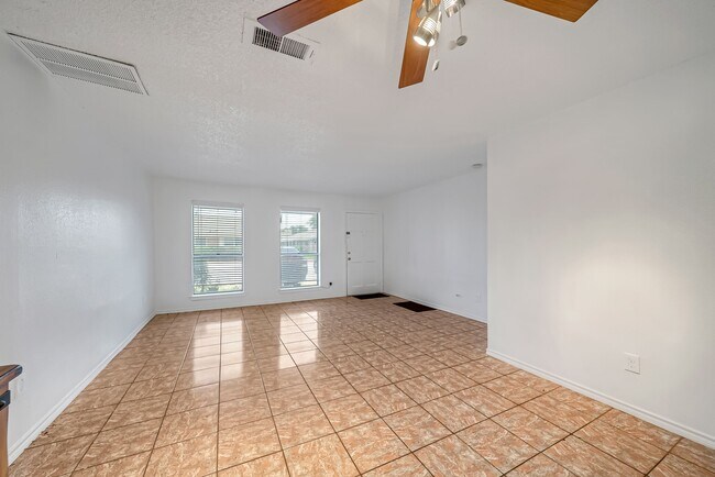 Building Photo - 3368 Burke Rd