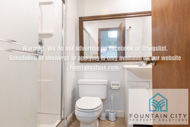 Building Photo - 807 Laurel Ave