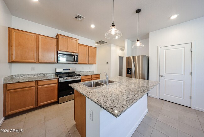 Building Photo - 14220 W Willow Ave