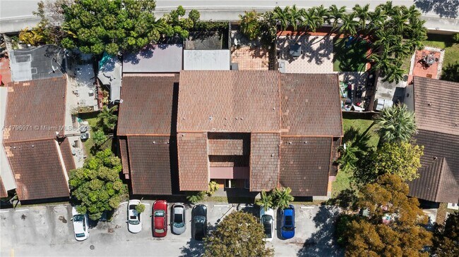 Building Photo - 2090 SW 122nd Ave