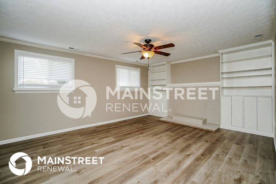 Building Photo - 171 Parkview Dr