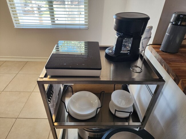 Building Photo - Furnished or Unfurnished Studio With Private Pool and Utilities Paid in Oceanside