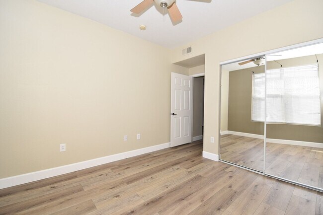 Building Photo - BEAUTIFUL 2 BED, 2 BATH CONDO AT MORGYN RI...