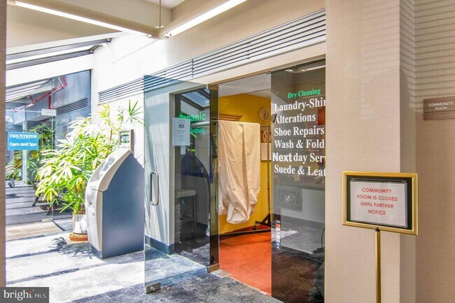 Building Photo - 1530 Key Blvd