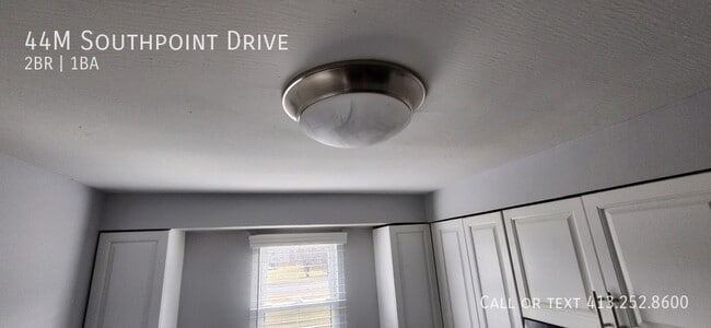 Building Photo - 44 Southpoint Dr