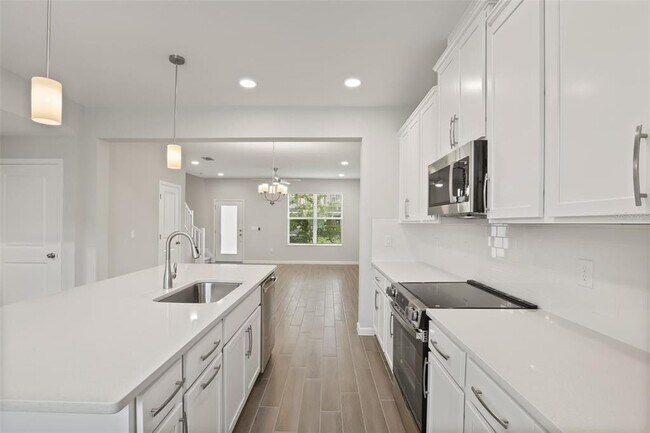 Building Photo - 1394 Mount Royal Dr