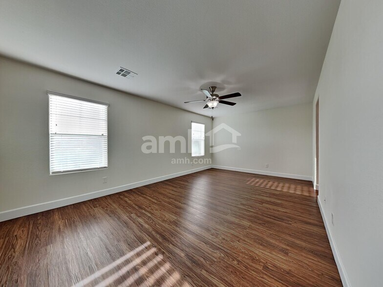 Building Photo - 6106 W Haleh Ave