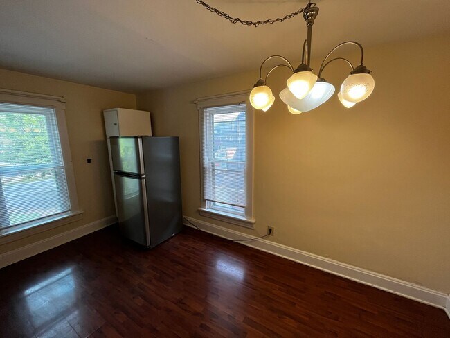 Building Photo - 1476-1478 Michigan Ave.   Mgt