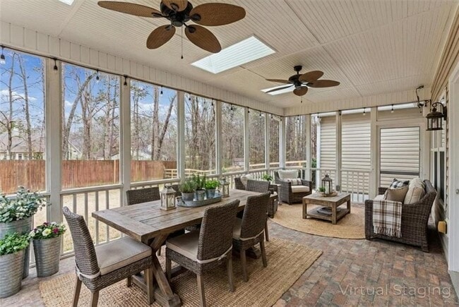 Building Photo - 5551 Wood Vale Ct