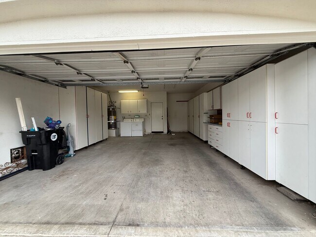 Building Photo - Wyndham Rose in AV, 2 Bedrooms,2 Bathrooms + Den, Gated Community,