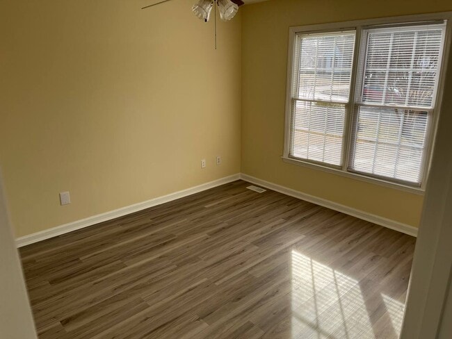 Building Photo - 2050 Compacta Dr