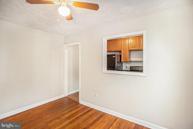 Building Photo - 404 E Jefferson St
