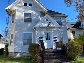 Building Photo - 370 S State St