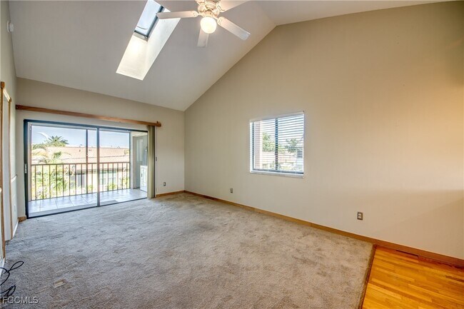 Building Photo - 4616 SE 6th Ave