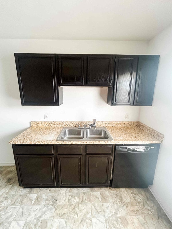 Building Photo - 1604 Windward Dr