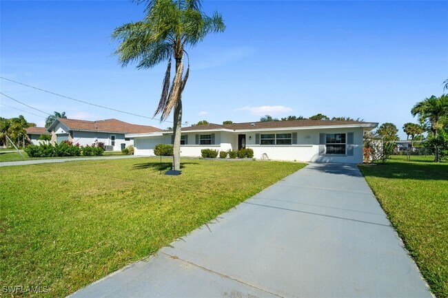 Building Photo - 13880 Lazy Ln